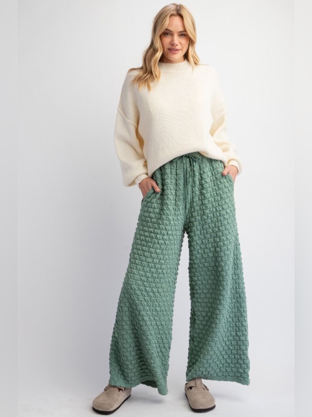 Easel Cloud Nine Pillow Puff Textured Hacci Lounge Pants in Sage Green small - Picture 2 of 5